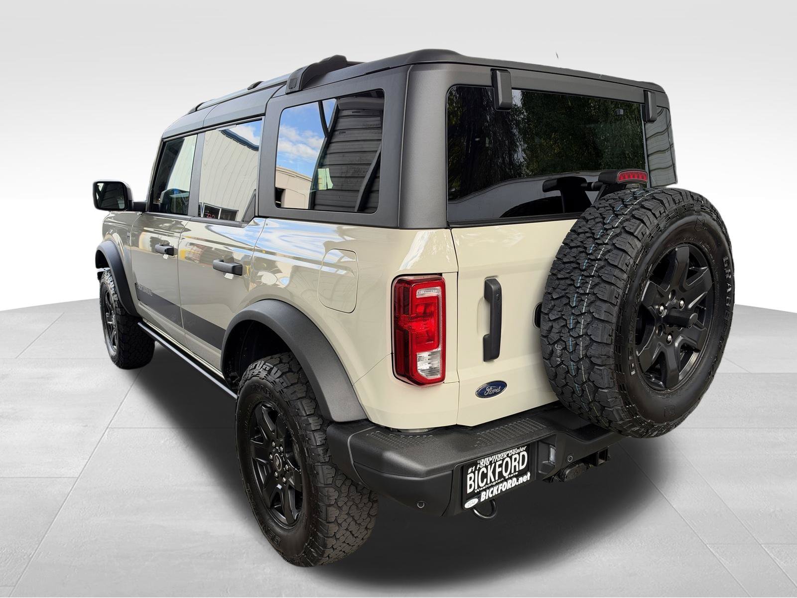 Used 2025 Ford Bronco Big Bend w/ Black Diamond Package AWD/4WD image 8