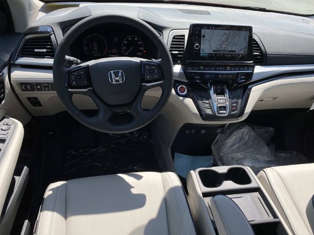 New 2026 Honda Odyssey Touring image 11