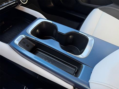 Used 2025 Chevrolet Equinox EV LT image 30