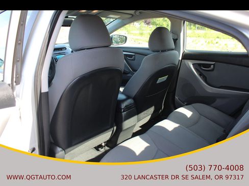 Used 2015 Hyundai Elantra SE w/ Option Group 02 FWD image 15