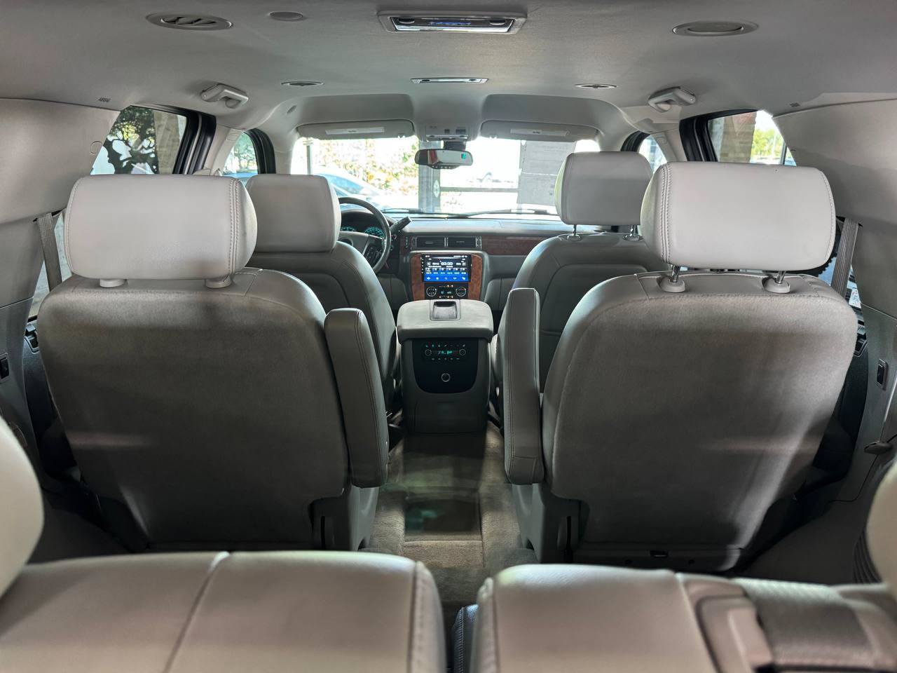 Used 2007 Chevrolet Tahoe LTZ w/ LTZ Preferred Equipment Group RWD image 36