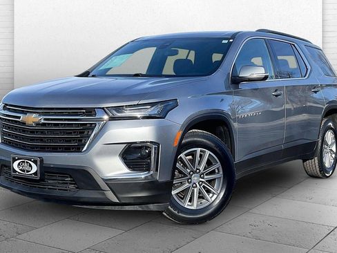 Used 2023 Chevrolet Traverse LT image 13