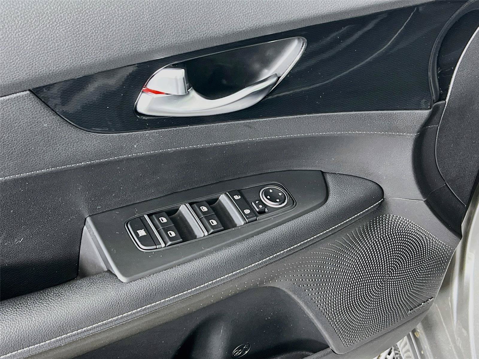Used 2023 Kia Forte GT-Line w/ GT-Line Premium Package FWD image 20