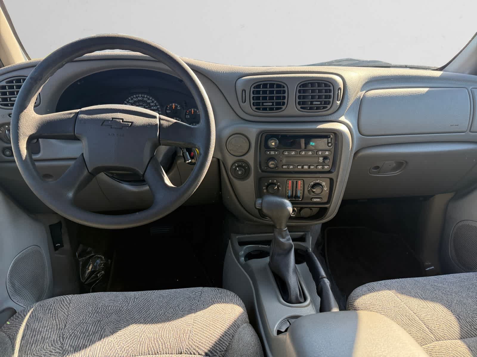 Used 2004 Chevrolet TrailBlazer LT RWD image 2