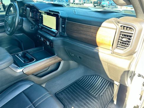 Certified 2024 Chevrolet Silverado 3500 High Country w/ High Country Premium Package image 31