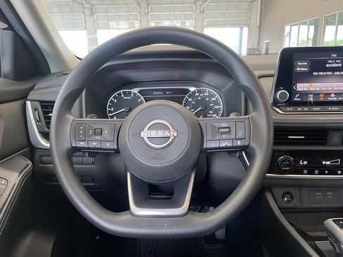 Certified 2024 Nissan Rogue SV FWD image 13