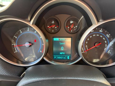 Used 2013 Chevrolet Cruze LT image 11