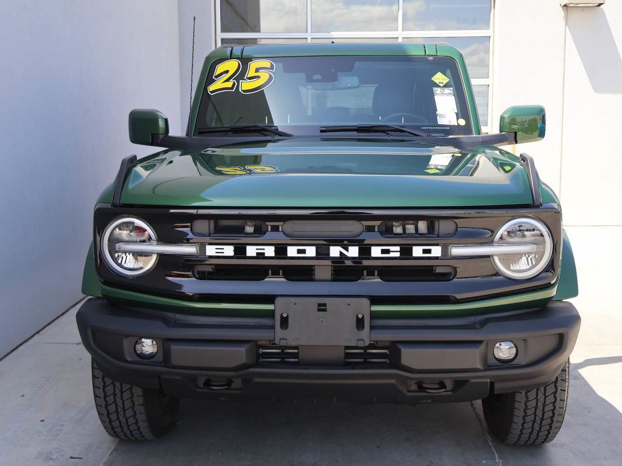 Used 2025 Ford Bronco Outer Banks AWD/4WD image 4