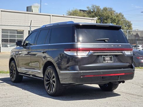 Used 2023 Lincoln Navigator Reserve image 11