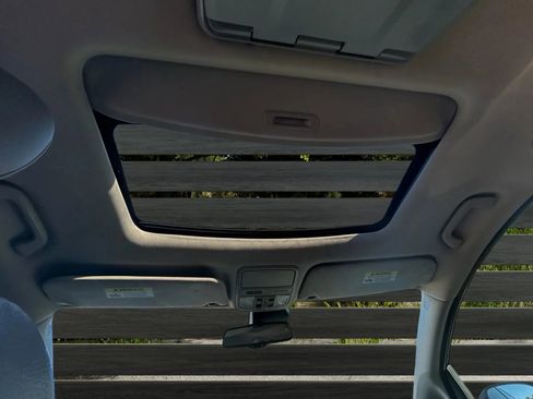 Used 2015 Honda Odyssey EX-L image 10