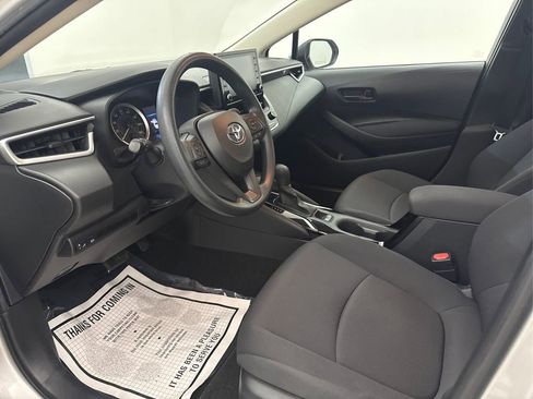 Used 2022 Toyota Corolla LE FWD image 9