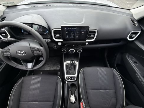 New 2026 Hyundai Venue SEL FWD image 23