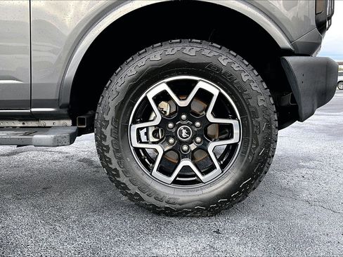 Used 2021 Ford Bronco Outer Banks image 7