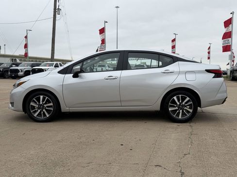 Used 2025 Nissan Versa SV FWD image 6