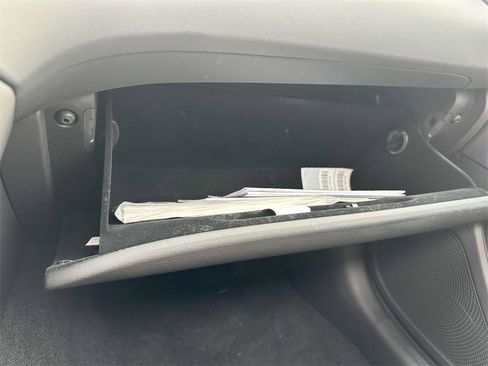 Used 2025 Genesis G70 3.3T Advanced image 29