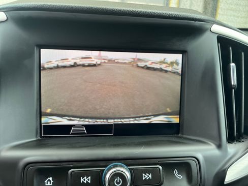 Used 2024 GMC Terrain SLE FWD image 24