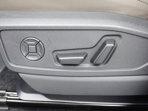 New 2025 Audi Q5 Premium Plus image 18