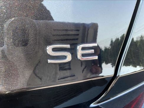Used 2024 Volkswagen Jetta SE FWD image 23