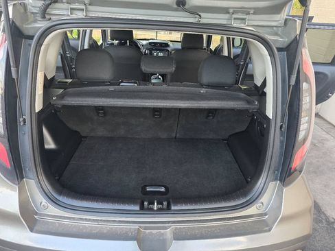 Used 2019 Kia Soul + FWD image 27