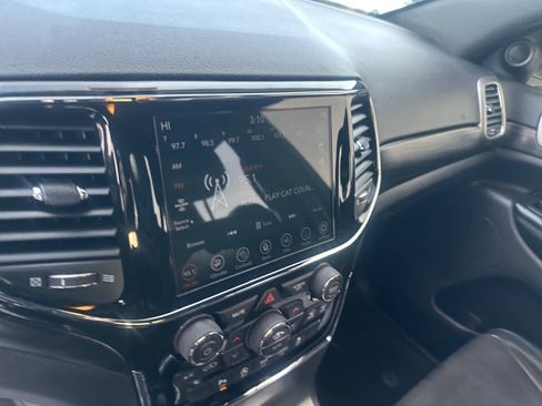 Used 2021 Jeep Grand Cherokee Laredo X image 15