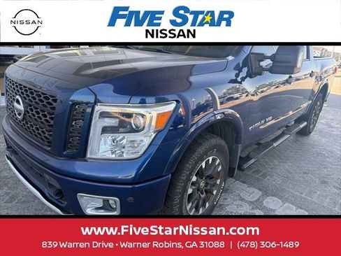 Used 2019 Nissan Titan PRO-4X w/ Pro-4x Convenience Package AWD/4WD image 32
