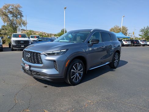 Used 2023 INFINITI QX60 Sensory AWD/4WD image 7
