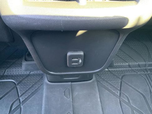 Used 2024 Chevrolet Equinox LT image 58