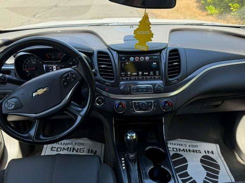 Used 2018 Chevrolet Impala LT FWD image 16