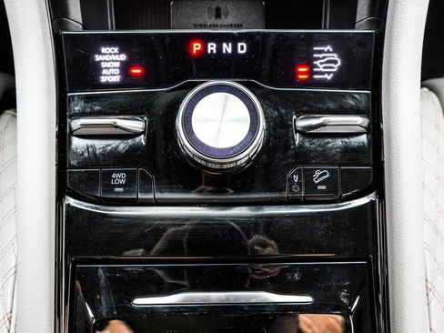 Used 2023 Jeep Grand Cherokee L Summit w/ Advanced Protech Group IV image 27