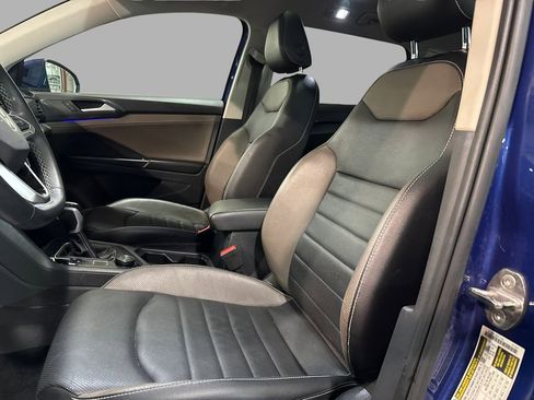 Used 2022 Volkswagen Taos SEL image 8