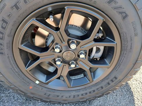 New 2025 Jeep Gladiator High Tide image 22