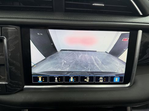 Used 2021 GMC Yukon Denali w/ Denali Premium Package image 21