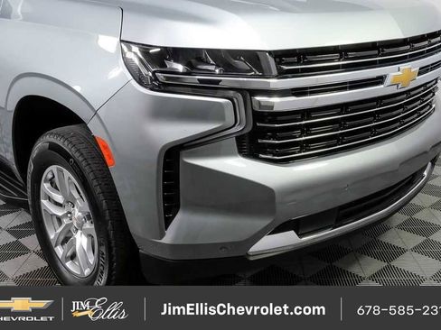 Certified 2024 Chevrolet Suburban LT RWD image 39