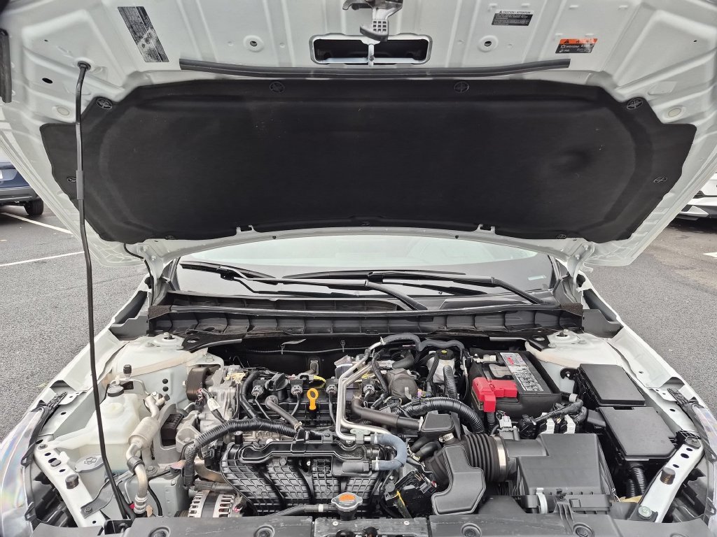 Used 2025 Nissan Altima 2.5 SV FWD image 29