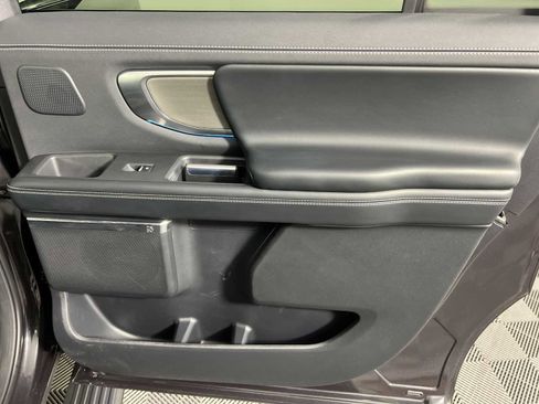 Used 2025 Ford Expedition Max Platinum w/ Driver's Package image 16