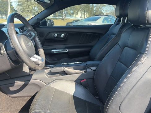 Used 2015 Ford Mustang GT Premium image 31