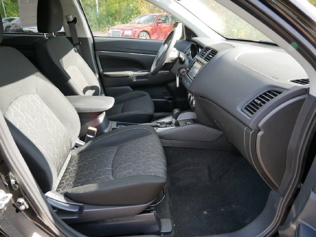 Used 2025 Mitsubishi Outlander Sport ES AWD/4WD image 8