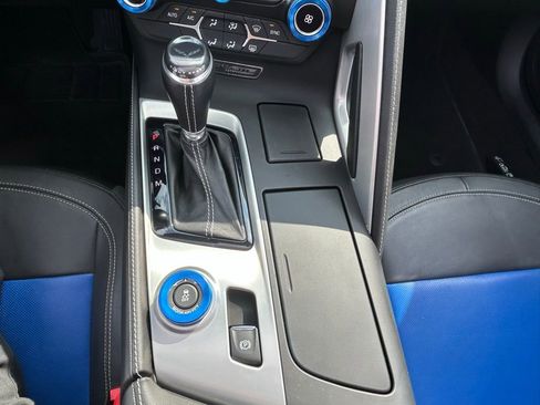 Used 2018 Chevrolet Corvette Stingray Coupe w/ 1LT image 33