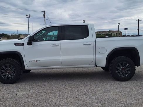 New 2026 GMC Sierra 1500 AT4X image 4