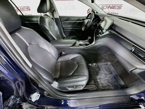 Used 2021 Toyota Camry XLE AWD/4WD image 29