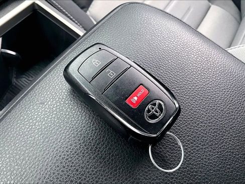 Used 2025 Toyota Tacoma TRD Sport RWD image 32