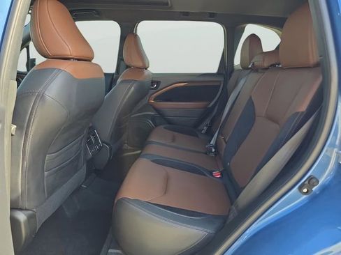 Certified 2025 Subaru Forester Touring w/ Popular Package - Touring AWD/4WD image 12