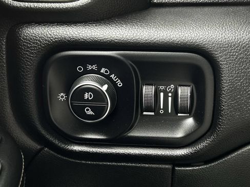 Used 2024 RAM 2500 Laramie w/ Safety Group AWD/4WD image 26