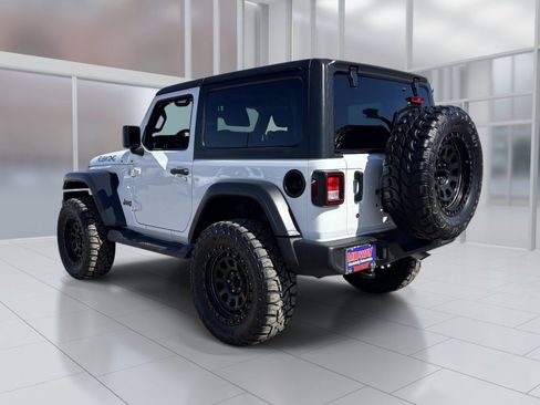 Used 2020 Jeep Wrangler Sport AWD/4WD image 4