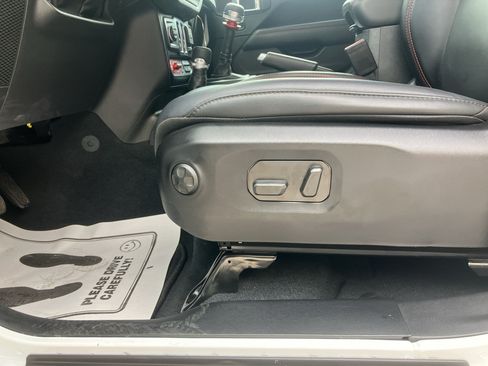 Used 2024 Jeep Wrangler Rubicon AWD/4WD image 18