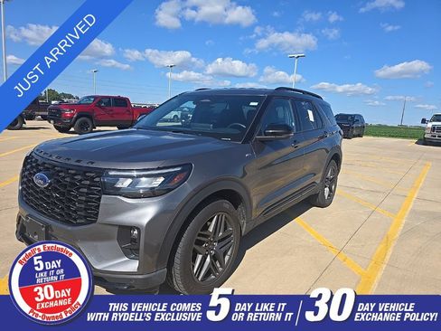 Used 2025 Ford Explorer ST-Line w/ ST-Line Street Pack AWD/4WD image 1
