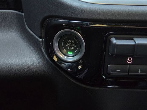 Used 2022 Chevrolet Silverado 1500 High Country w/ High Country Premium Package AWD/4WD image 24