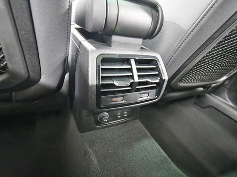 Used 2025 Audi Q3 2.0T Premium image 17