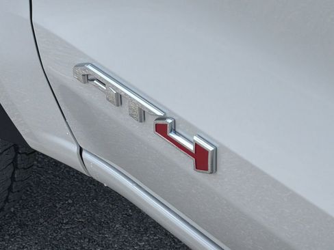New 2026 GMC Canyon AT4 AWD/4WD image 13