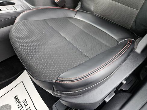 Used 2025 Ford Escape ST-Line image 8